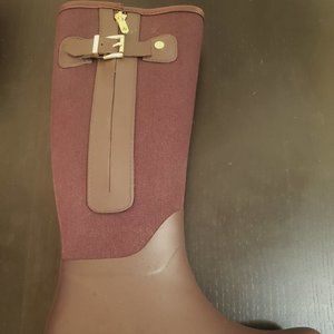 Rain boots, Tommy Hilfiger in red burgundy $30